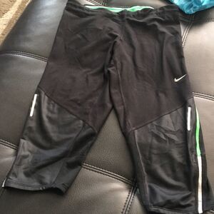 Nike Capris Leggings